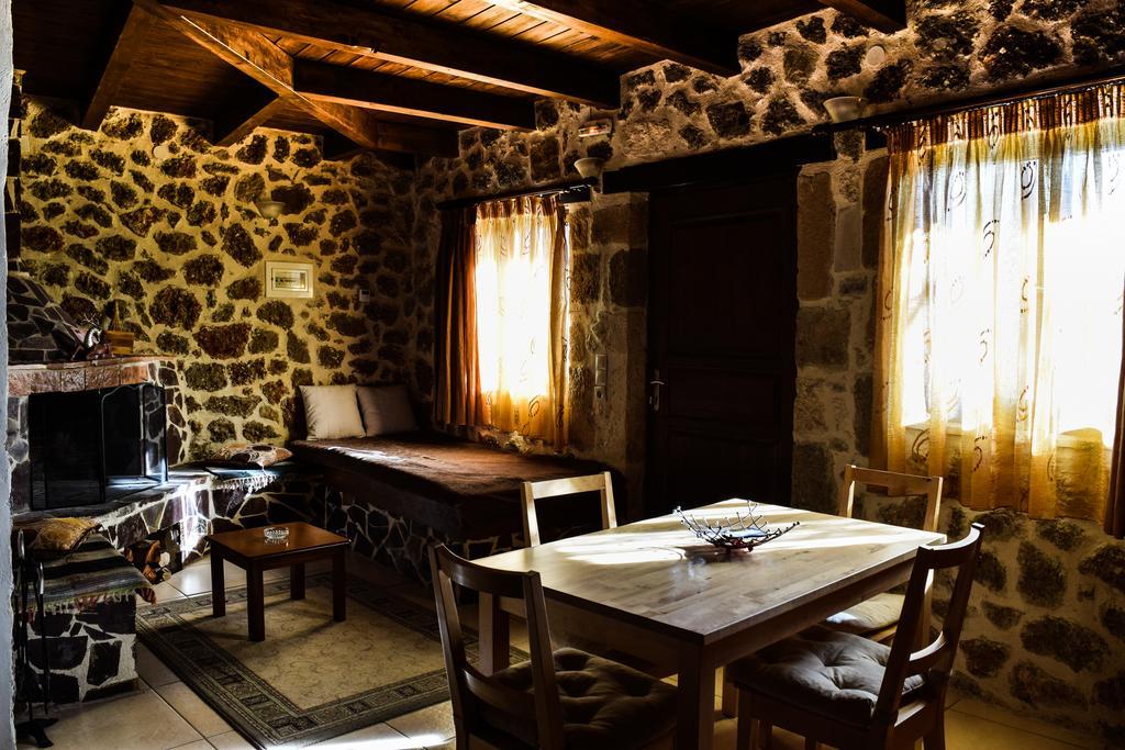 Paliokastro Guesthouse Synikia Mesi Trikalon Zimmer foto